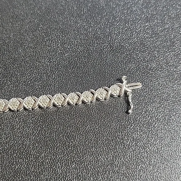 925 Sterling Silver Vintage Tennis Bracelet 44 Diamonds 8" Long - Picture 5 of 10